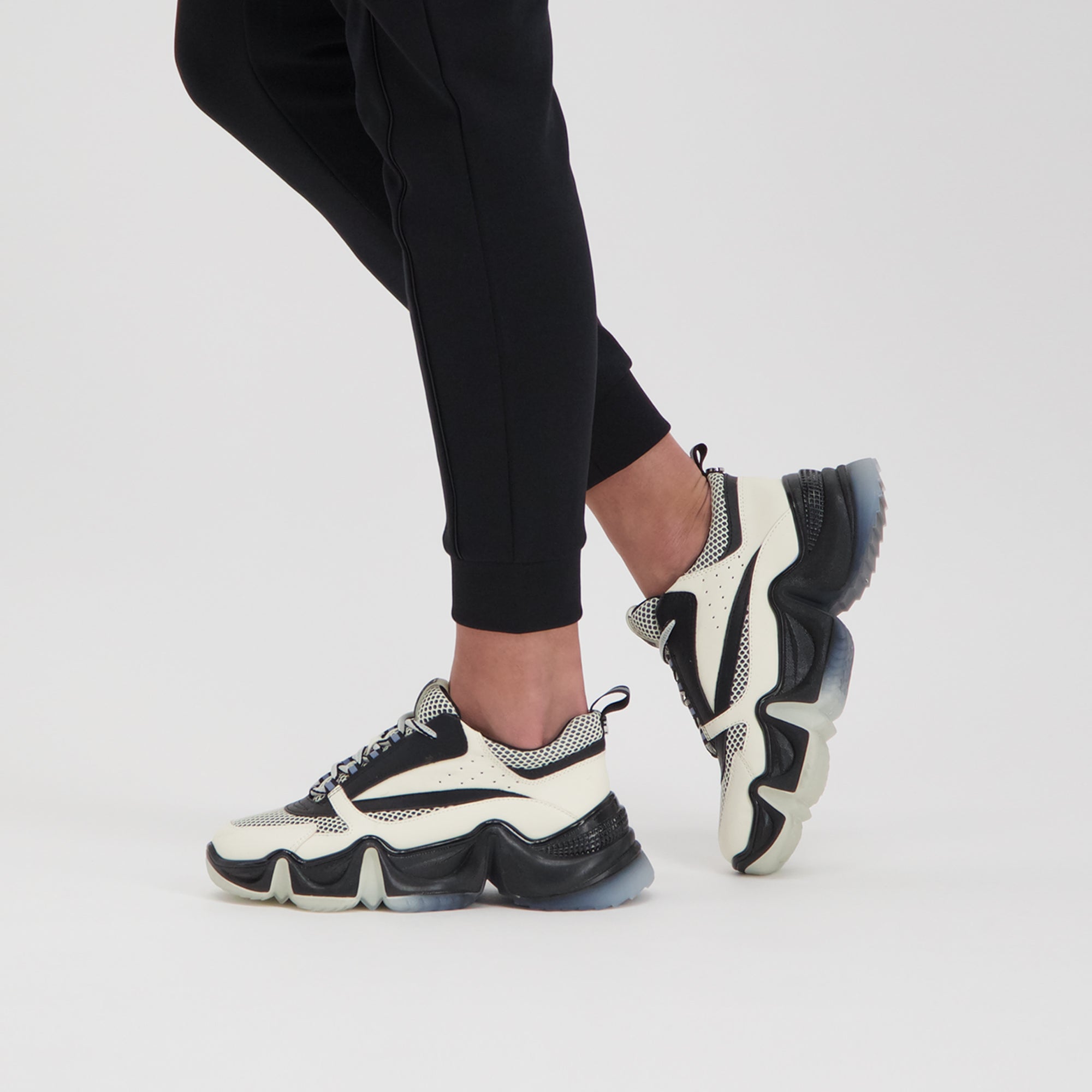 City Soul Black/Bone Sneakers